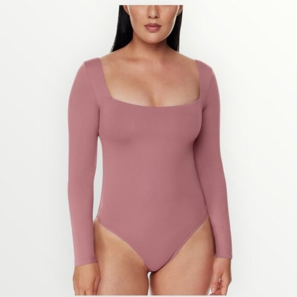 Babaton Contour Squareneck Long Sleeve Bodysuit - Picture 2 of 8
